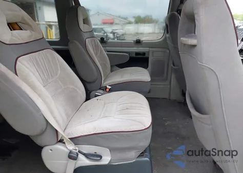 1999 Ford E-150 from USA, damaged, VIN 1FMRE11L6XHC17115